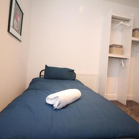 Media Manor - Fully Refurbished In 2022 - Large 6 Bedrooms, 3 Bathrooms Plus Media Games Room Blackpool Exterior foto