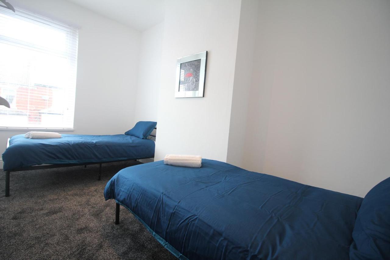 Media Manor - Fully Refurbished In 2022 - Large 6 Bedrooms, 3 Bathrooms Plus Media Games Room Blackpool Exterior foto